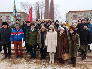 В Коврове на площади Победы прошло торжественное мероприятие в честь  Дня Героев Отечества